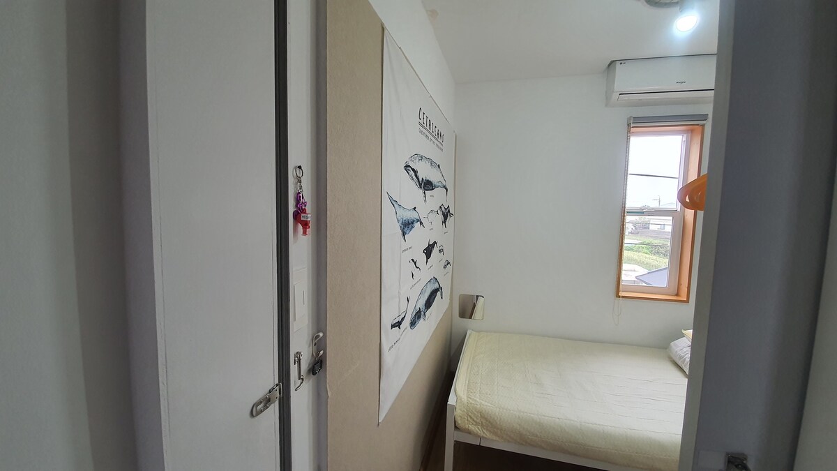 Tour De Jeju Guest House bnb （单人房）