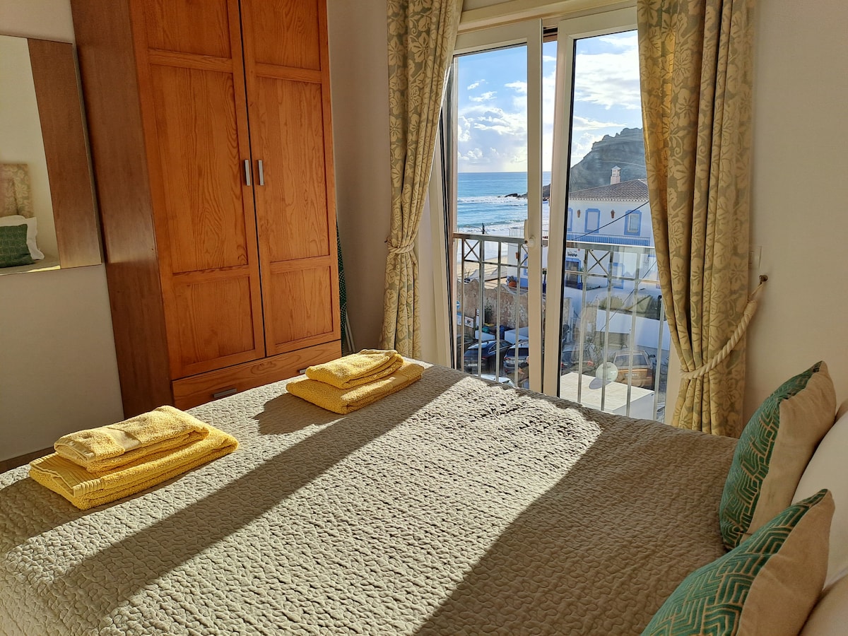 Beach Apt. 1 in Burgau