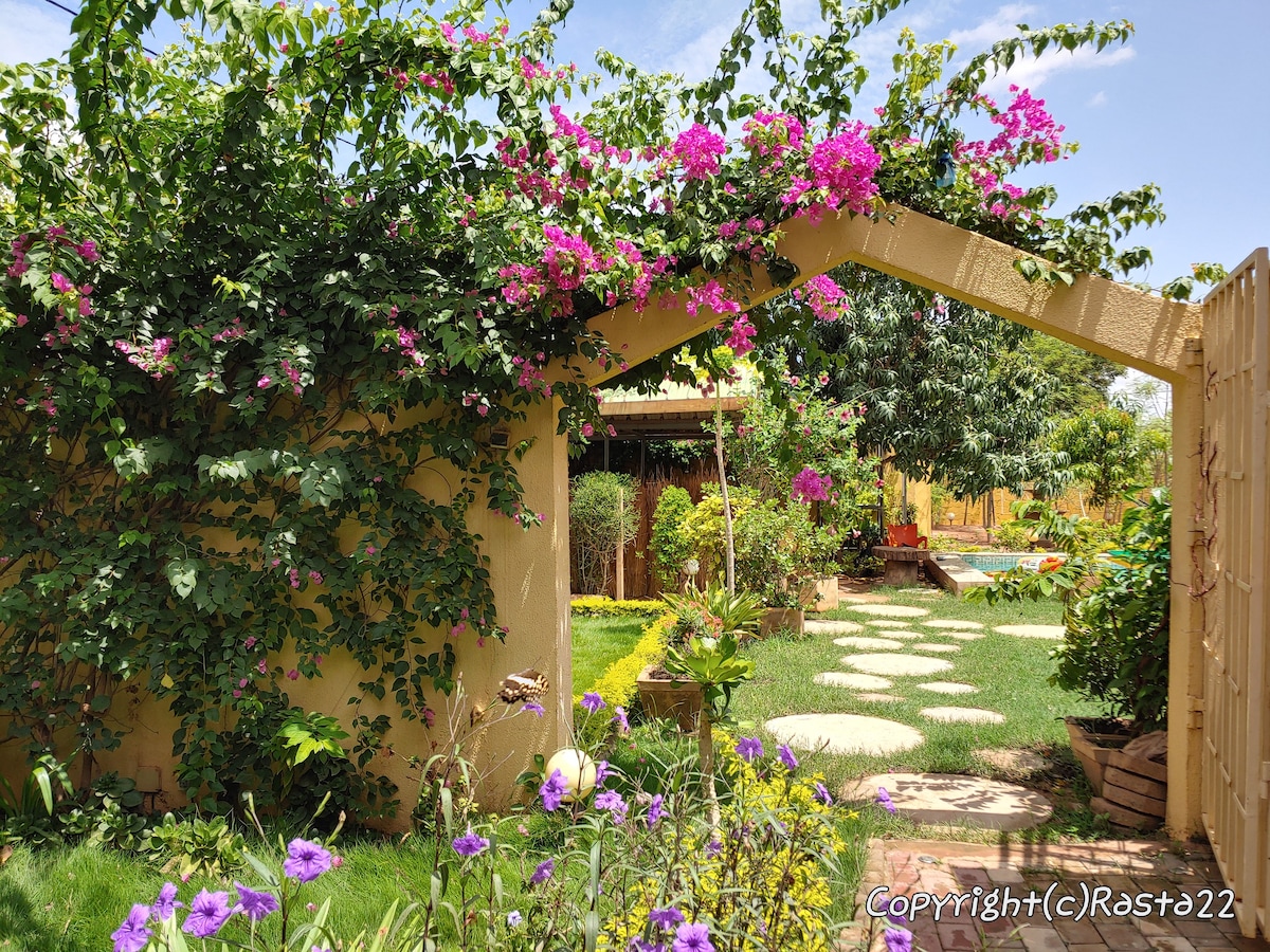 Hibiscus-roses住宅：花园、泳池……