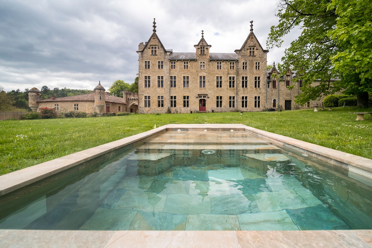 Château de Laumière 14IV世纪South Aveyron