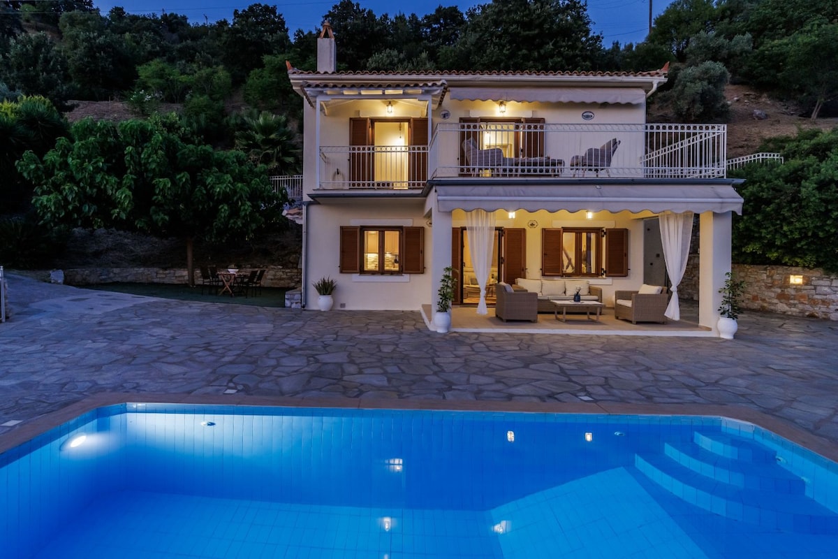 Villa Aigaio: Pool, sea Views ,Wifi- No Neighbour