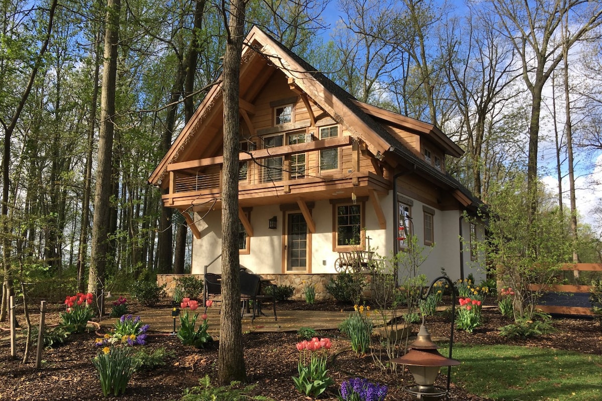 Trailside Chalet （配备热水浴的故事书度假木屋）