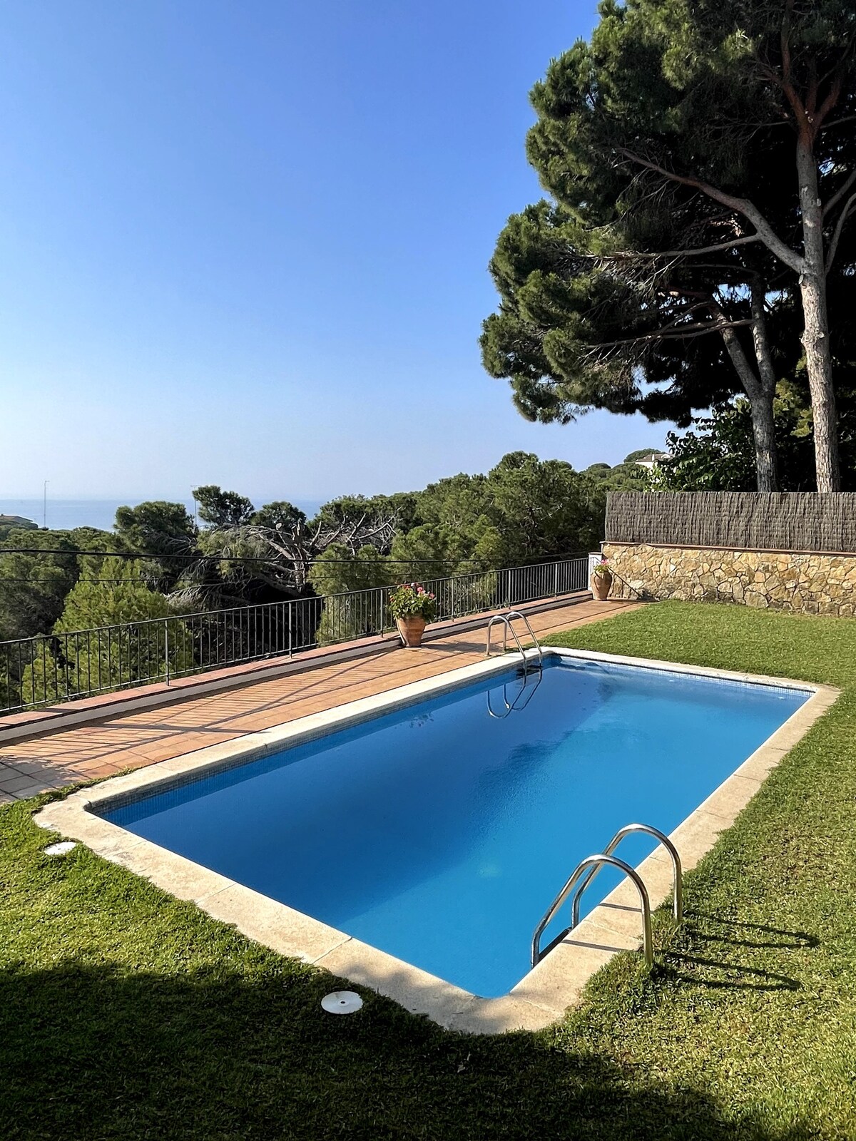 私人泳池。放松和海景。巴塞罗那