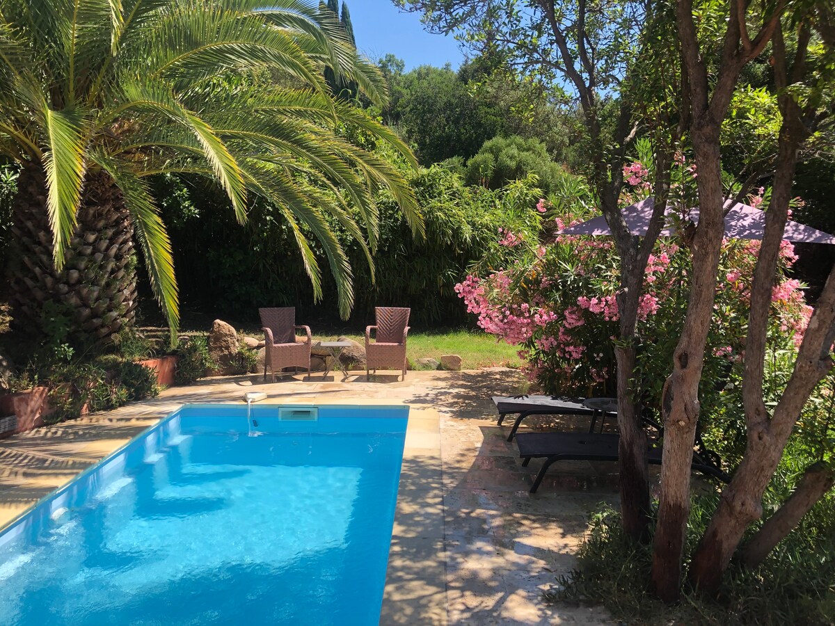 Villa avec piscine privée dans un havre de paix