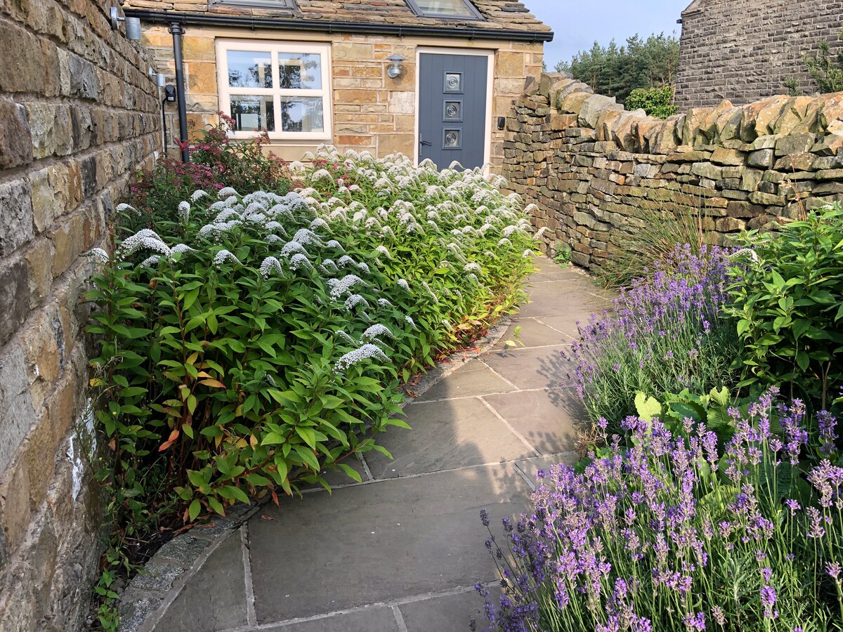 Law Common Cottage ，霍尔姆谷（ Holme Valley ）的迷人景色