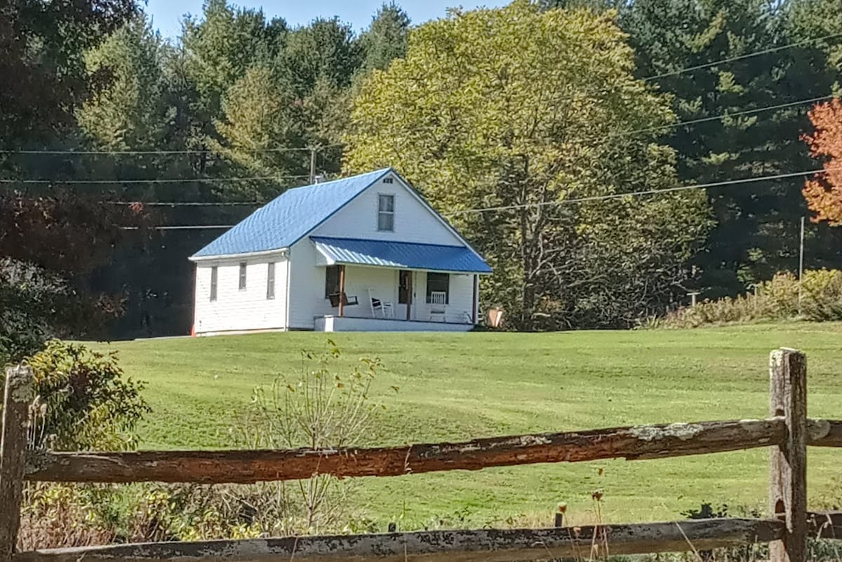 Promise Kept Farmhouse near Blue Ridge Parkway