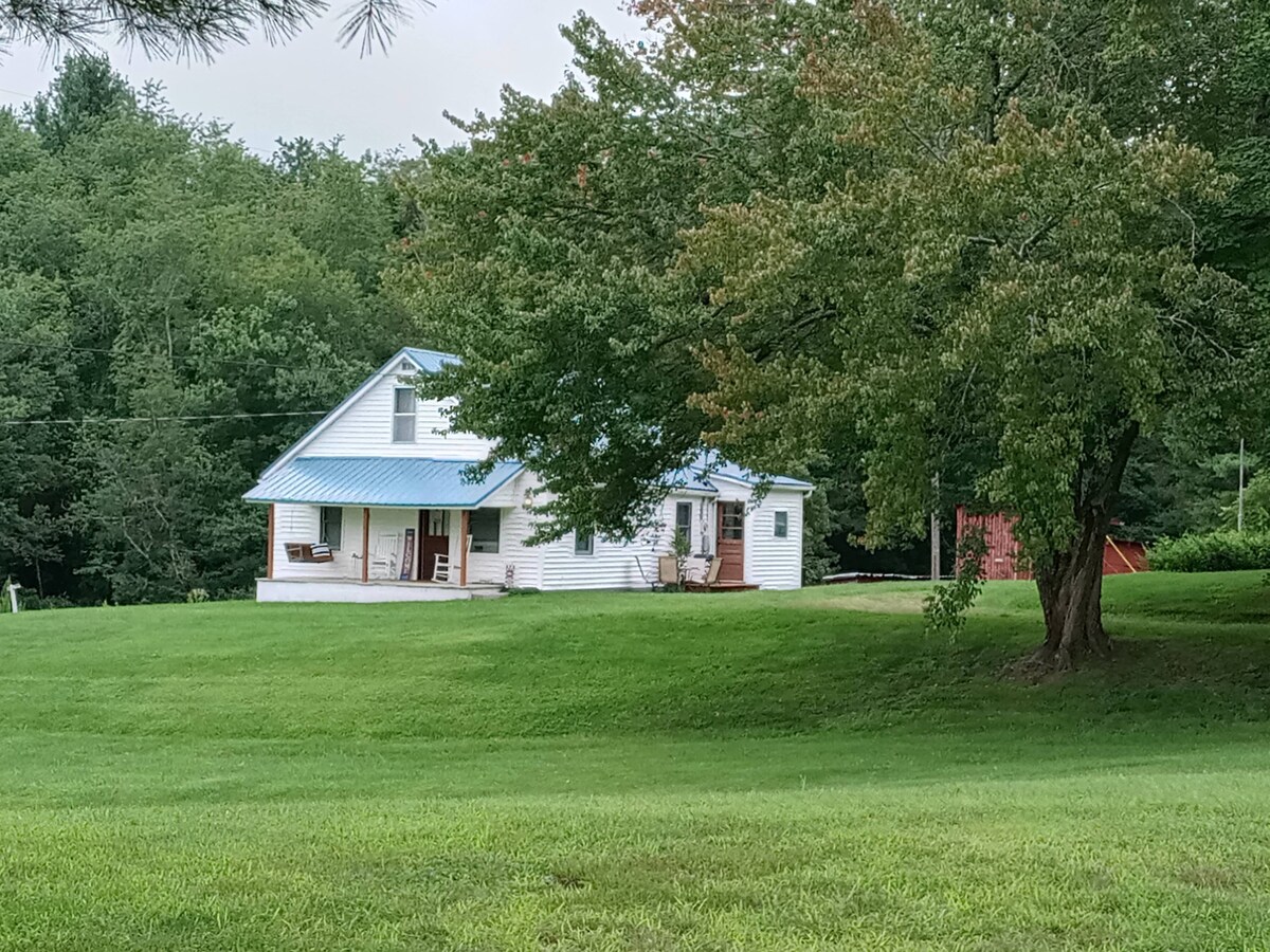 Promise Kept Farmhouse near Blue Ridge Parkway