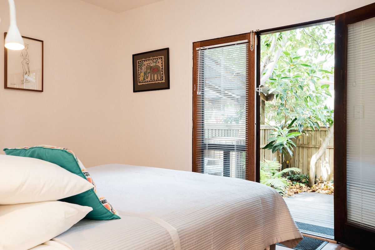 Silky Oak Suite - your oasis in Byron