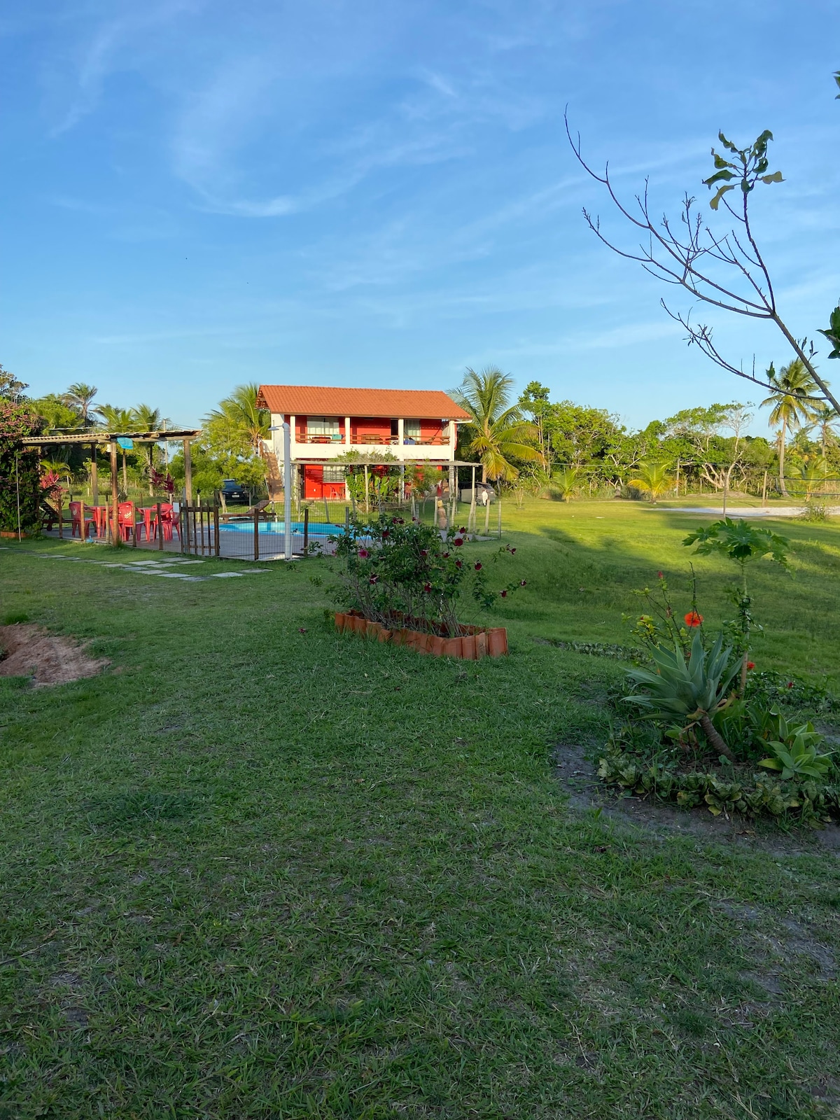 Apartamento na Praia dos Garcez, pé na areia