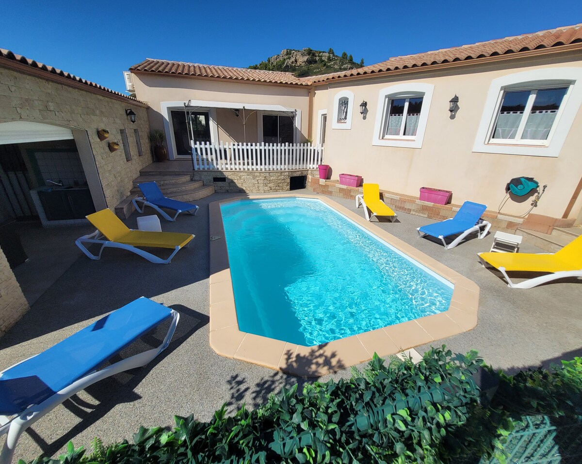Villa climatisée 135m2 avec piscine  privée , wifi