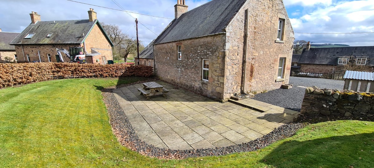 Nisbet Old Schoolhouse