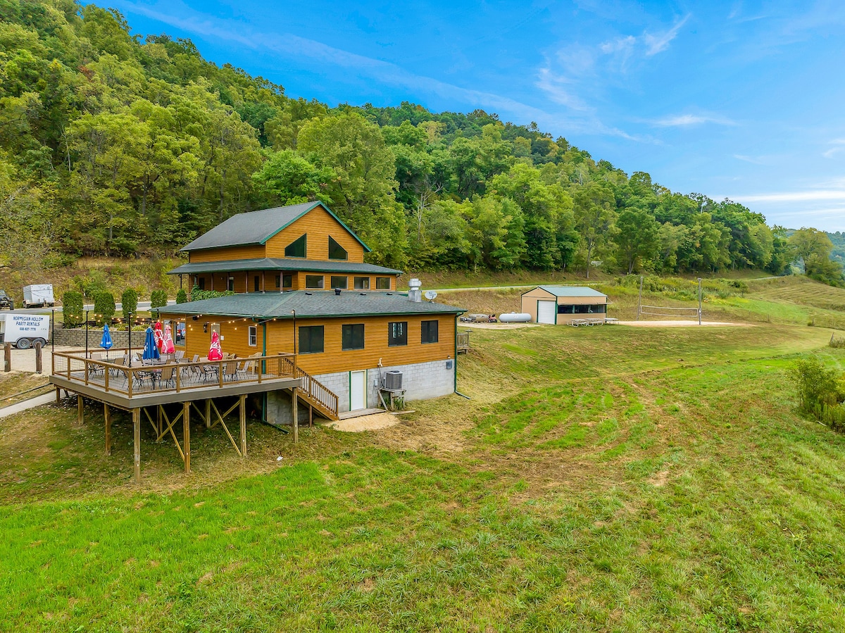 Norwegian Hollow Vacation Lodge