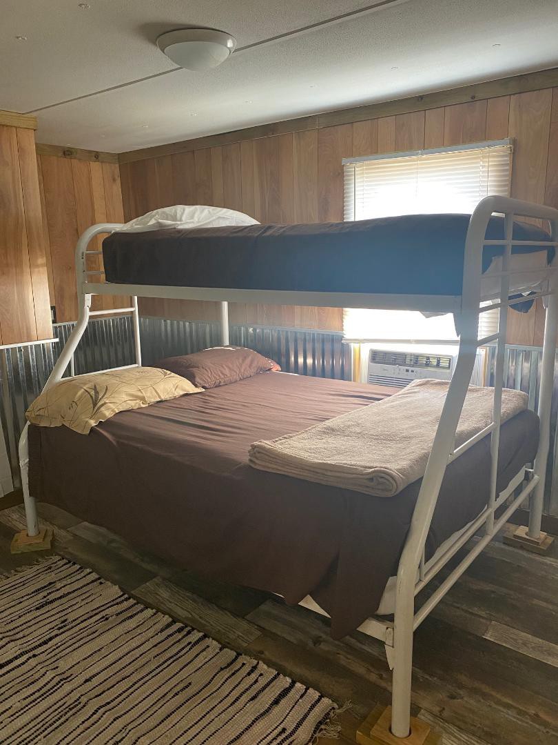 Steve 's Lake DArbonne Cabins # 2 （ 2间卧室/5张床）推出
