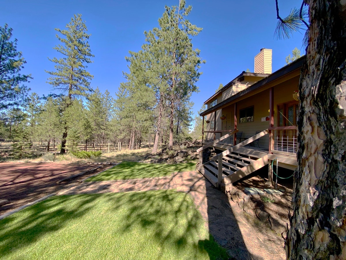 Sisters Mountain View Cabin