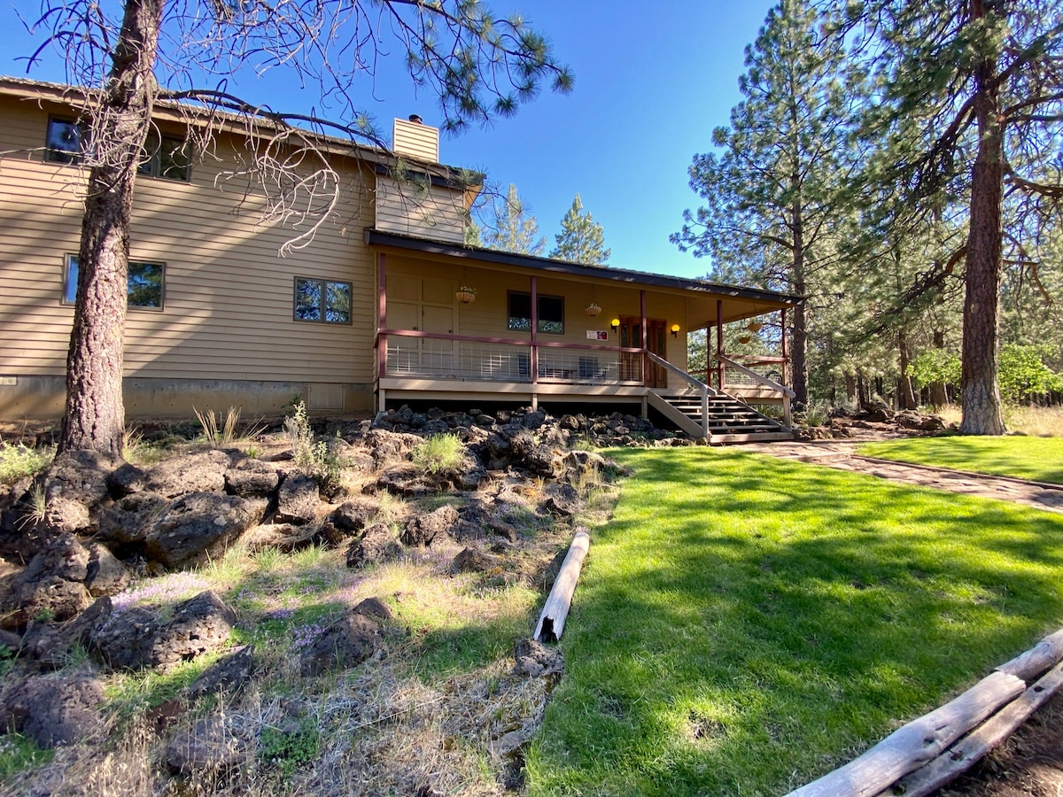 Sisters Mountain View Cabin