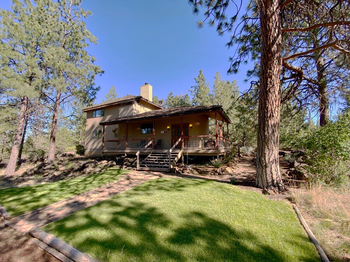 Sisters Mountain View Cabin