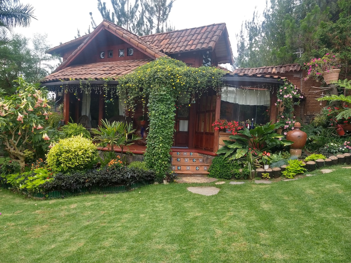 Cabañas Colibrí Luna