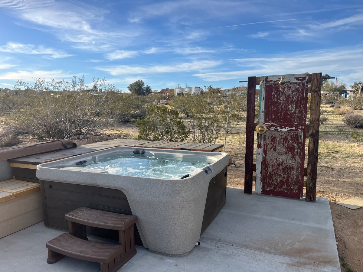 Red's Ranch - Relax with Desert Views