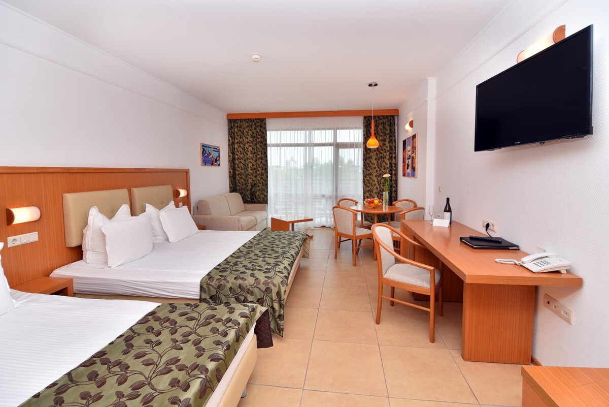 Studio Standart, Flamingo Grand Hotel & SPA 5*