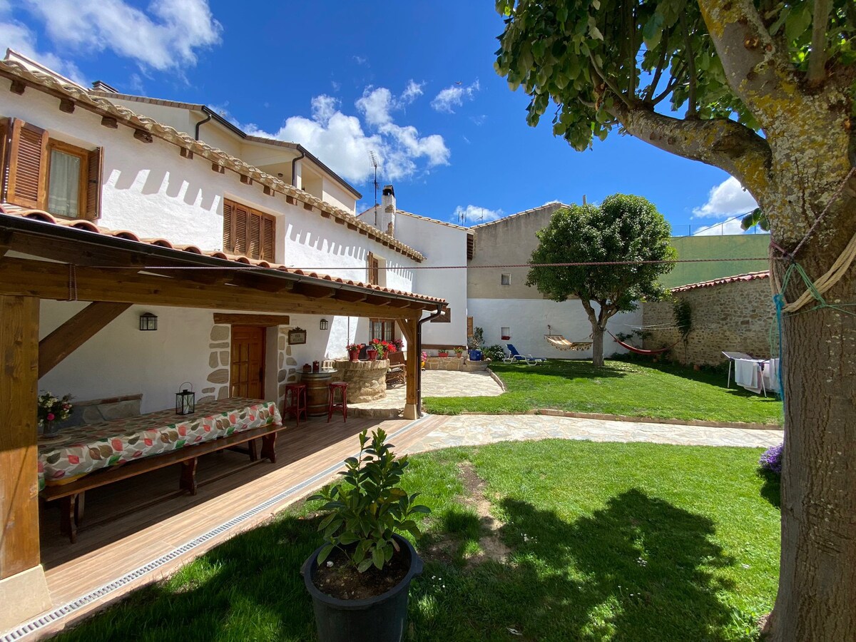 *Casa Rural Villazon,12 min PAMPLONA, C. Santiago