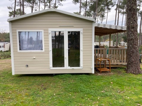 LANDES MH 3CH电视108厘米LV LL CLIM DANS CAMPING 3 *