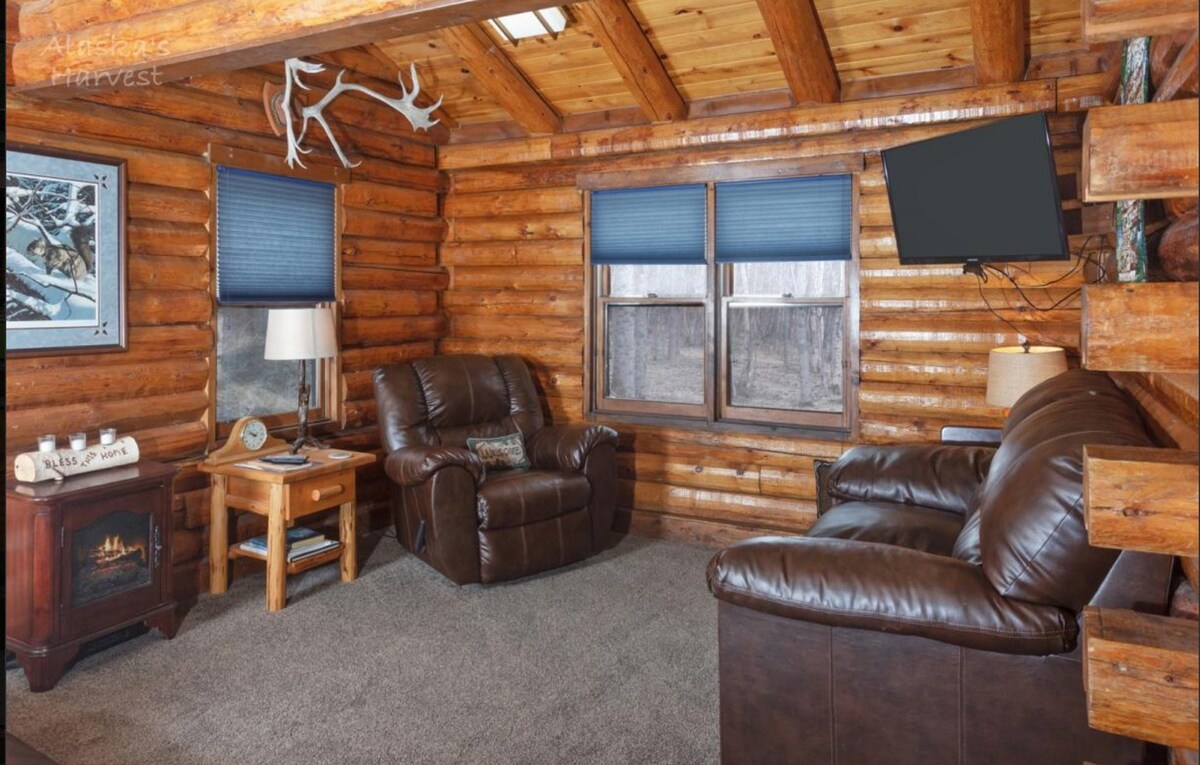 Luxury Log Cabin with Mt view