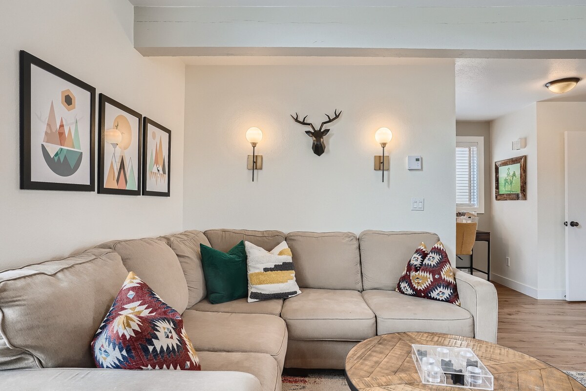 3bed/2.5bath Cozy Modern townhouse in Eagle-Vail