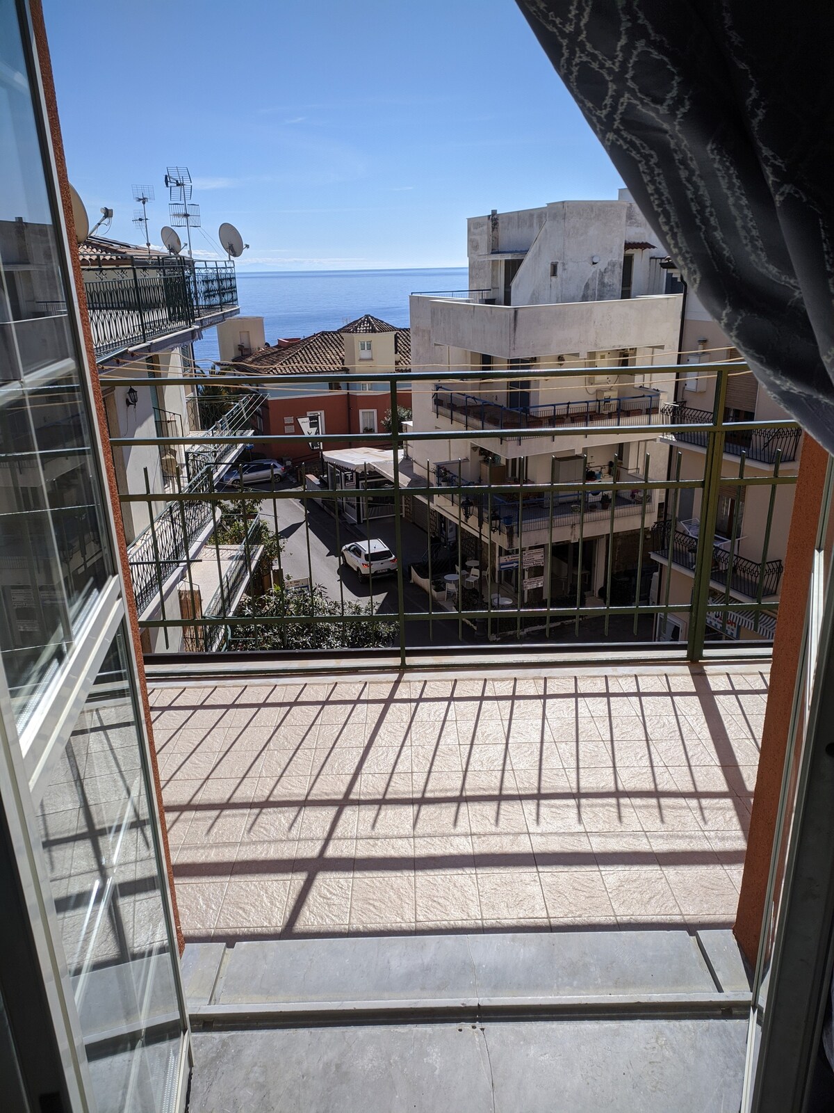 三室公寓，可欣赏海景，带阳台