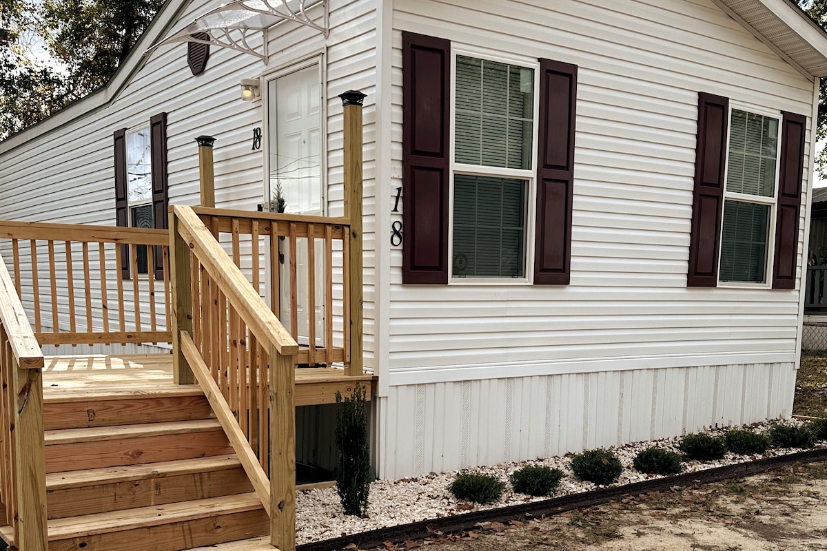 Tiny House in Rest Haven MH Park