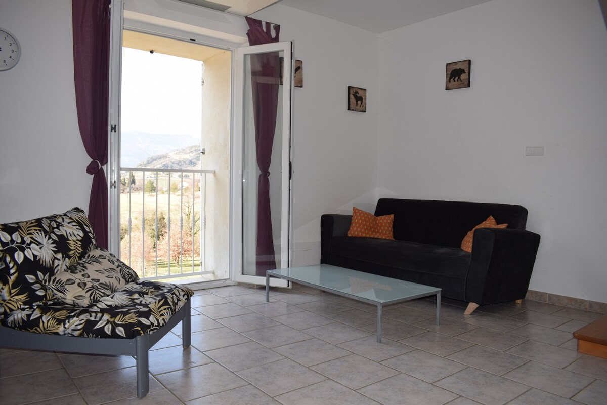 Appartement 60m2 à Montbrun Les Bains