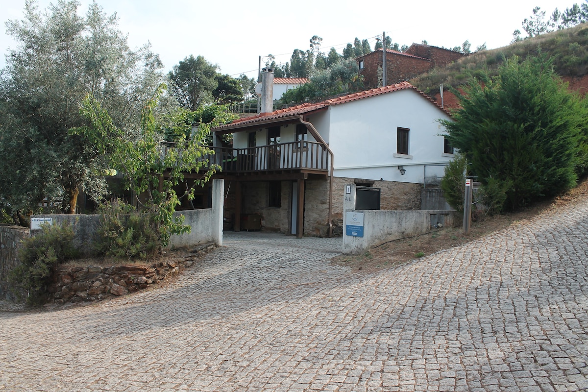 Casa Mega Fundeira, natureza e praia fluvial!