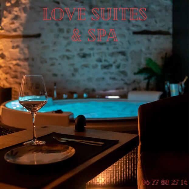 LOVE Suites & SPA "Lit Rond, Jacuzzi" Le Chai