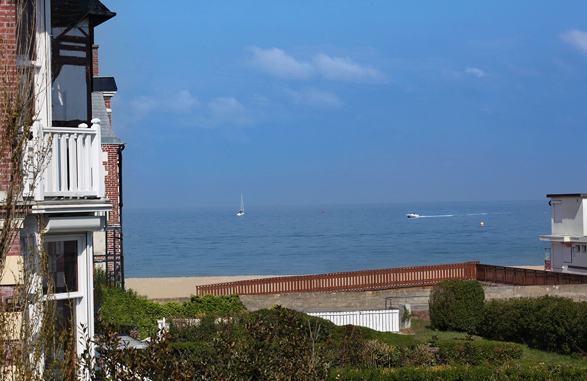 Le Jusant海景， 100米海滩，靠近市中心