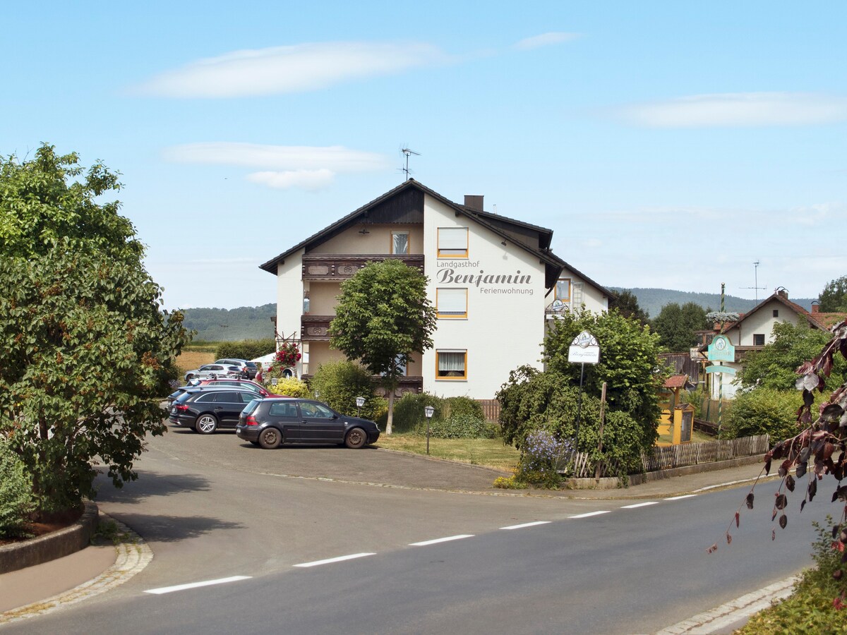 Landgasthof Benjamin （ Treffelstein ） ，画廊公寓3号（ 45平方米） ，配备厨房和免费无线网络