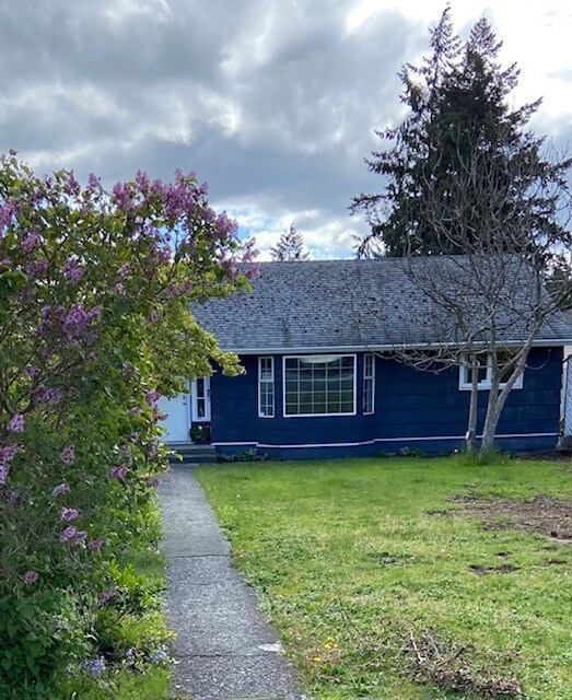 Birch的Little Blue House