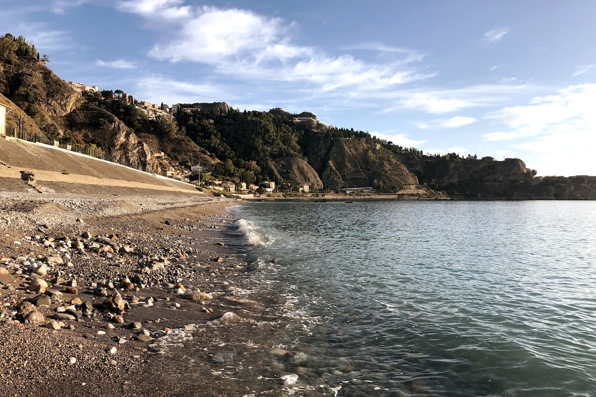 蓝色花园-陶尔米纳海景