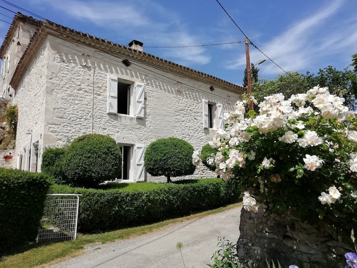 Maison Quercy blanc