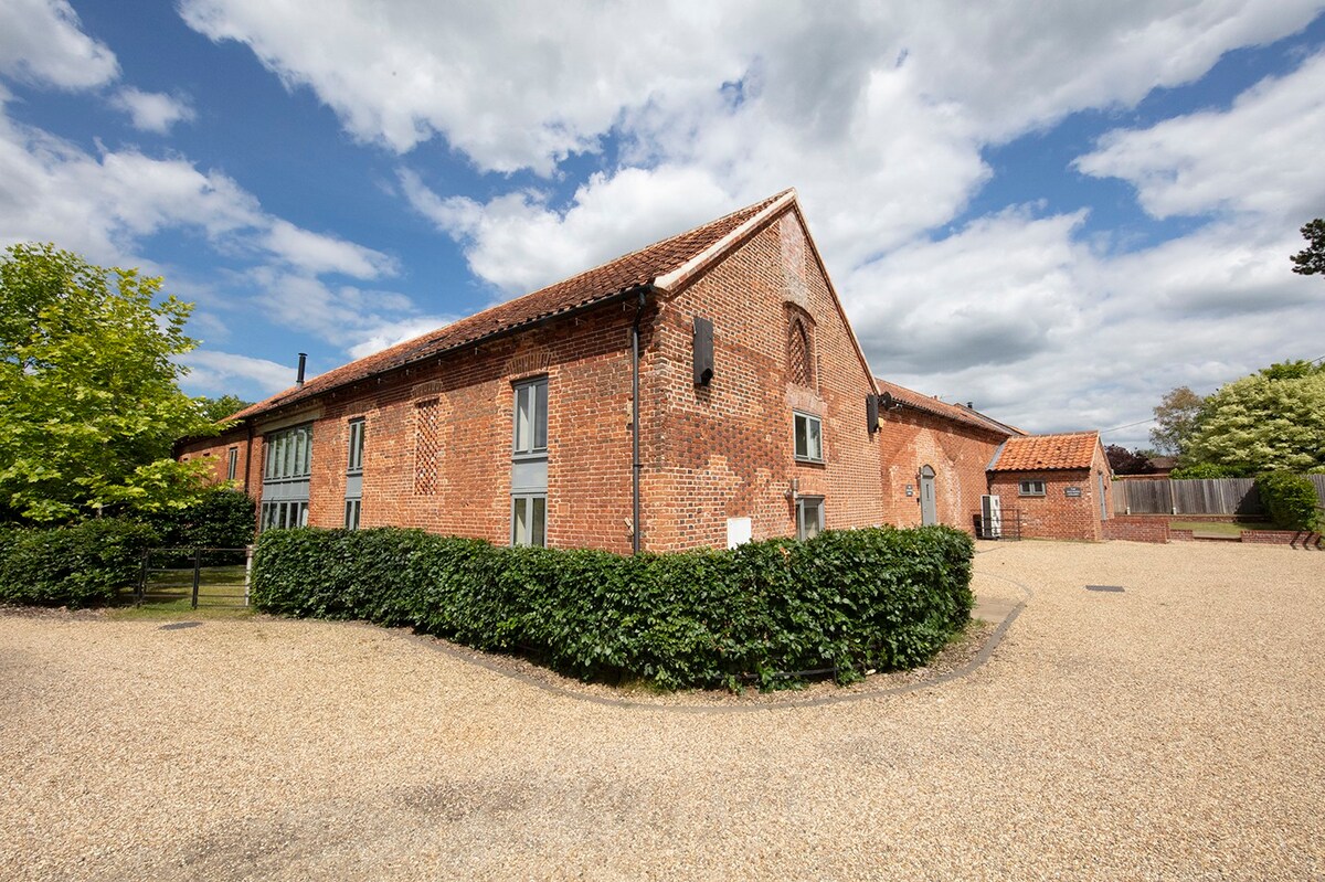 The Old Grain Barn, nr North Norfolk Coast