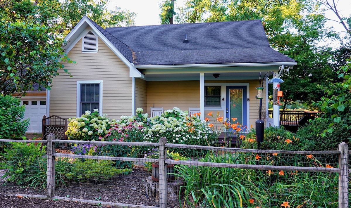 Blue Heron Cottage - On the Erie Canal