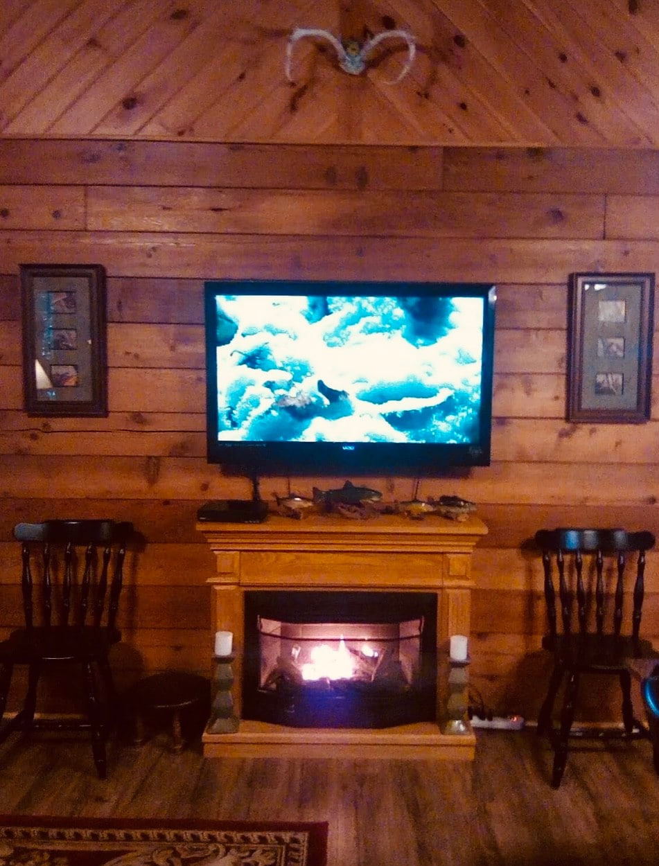 田园雪松小木屋（ Rustic Cedar Cabin ）