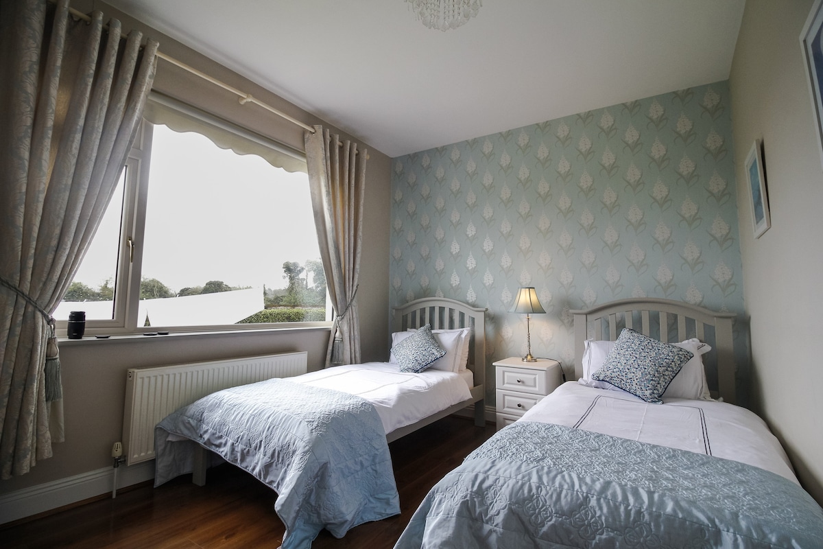 3 bedrooms in a shared home in Tara, Co. Meath