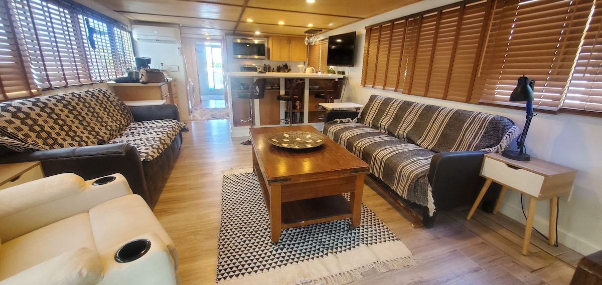 Key West Houseboat Paradise