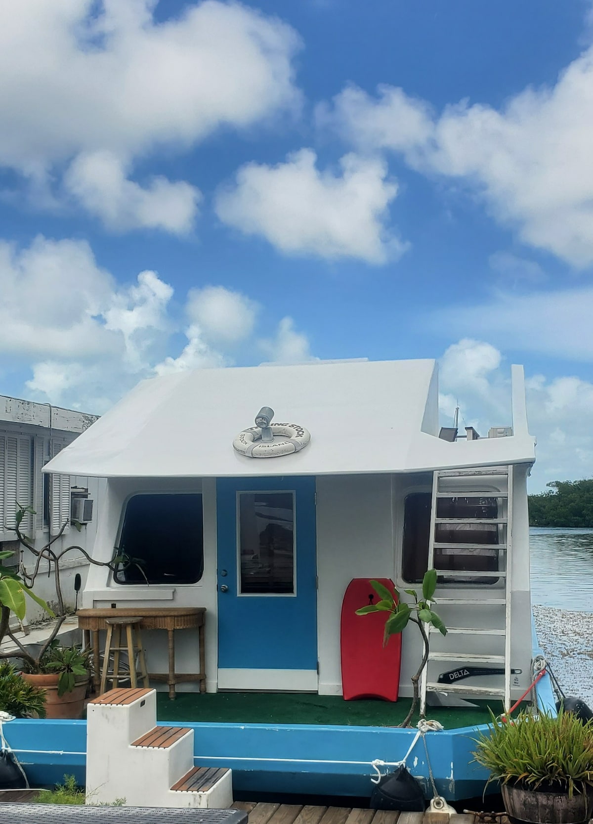 Key West Houseboat Paradise
