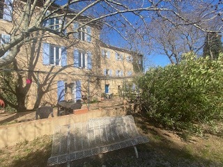 Charmant appartement dans mas provençal