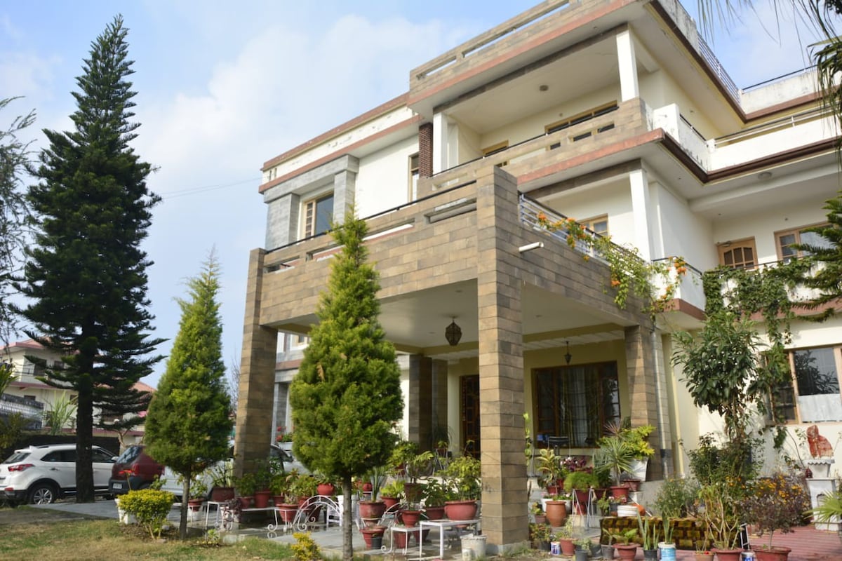 Anandam Villa,
 Sri Sathya Sai House
