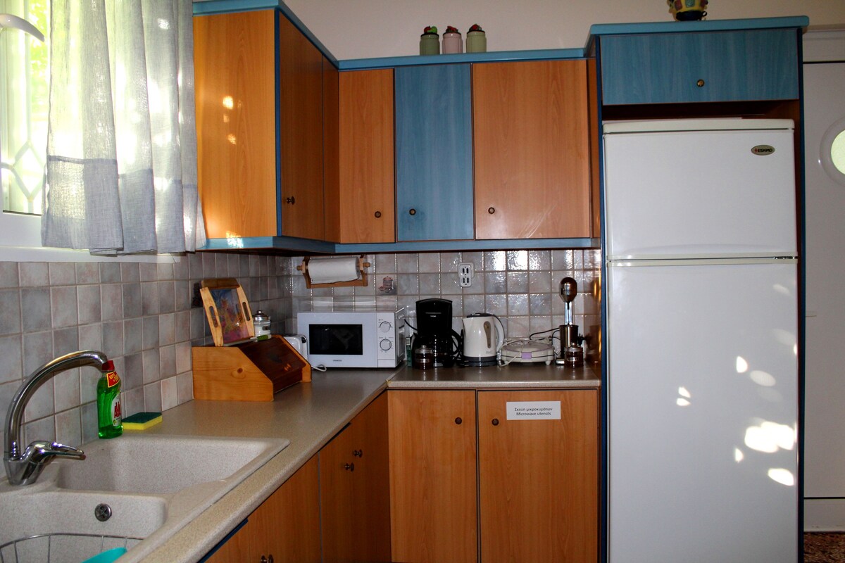 Apartment for 5 in Tolo | 2 mins walk to the beach