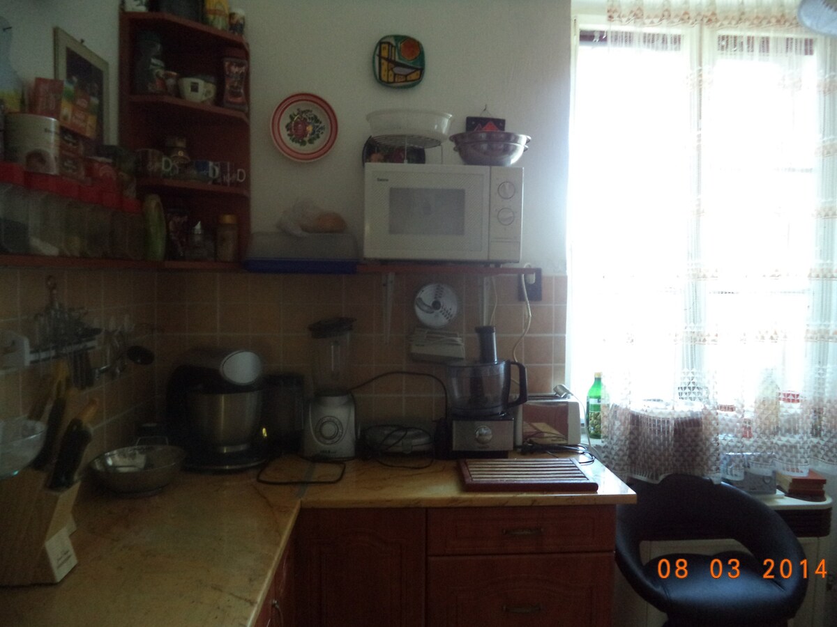 Calm, cosy flat, close to citycenter and airport