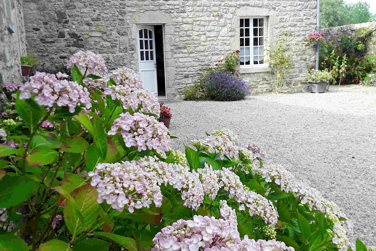 la "p'tite maison" au Coeur du Cotentin 1-4pers