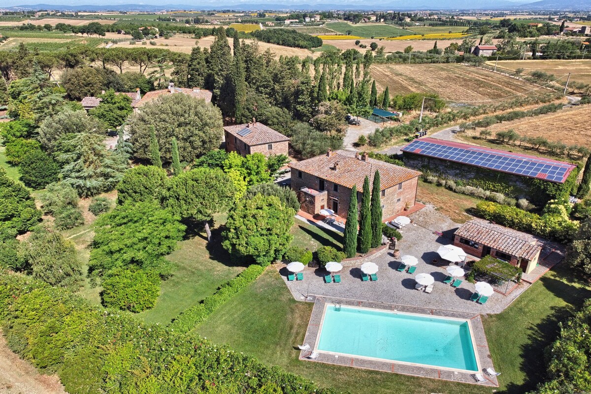 La Morina别墅|带泳池和花园的农舍