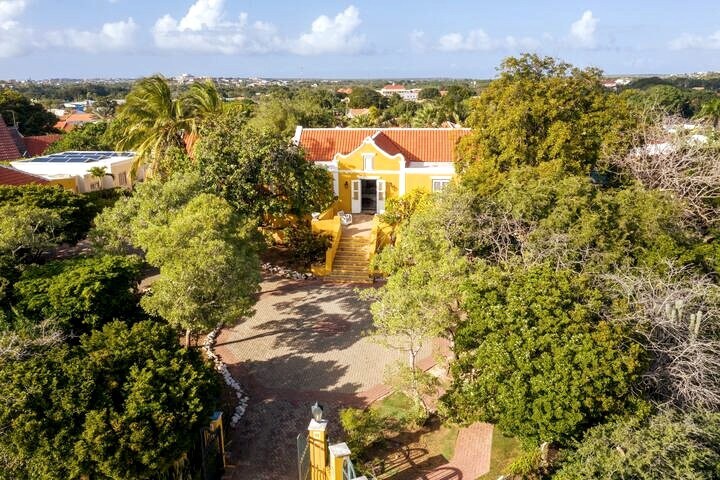 Luxurious apartment for 4 people in Willemstad